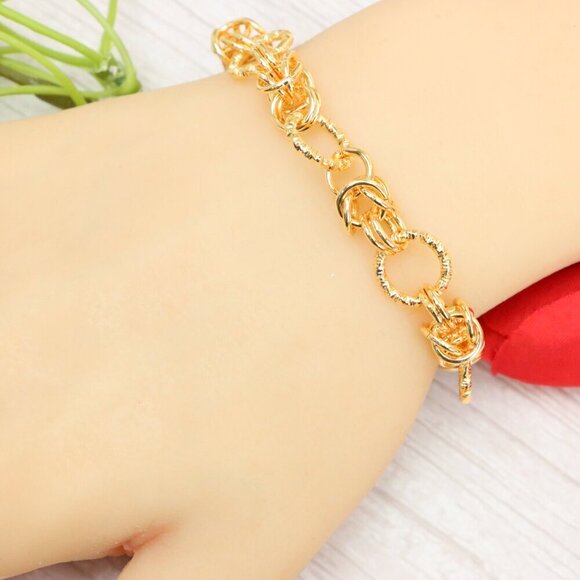 "Trendy Handmade Bracelet – A Thoughtful Gift for Girls & Women | UNVRC1629 - Picture 8 of 10